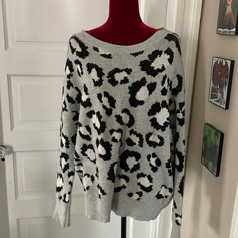 Oversized leopard print sweater
